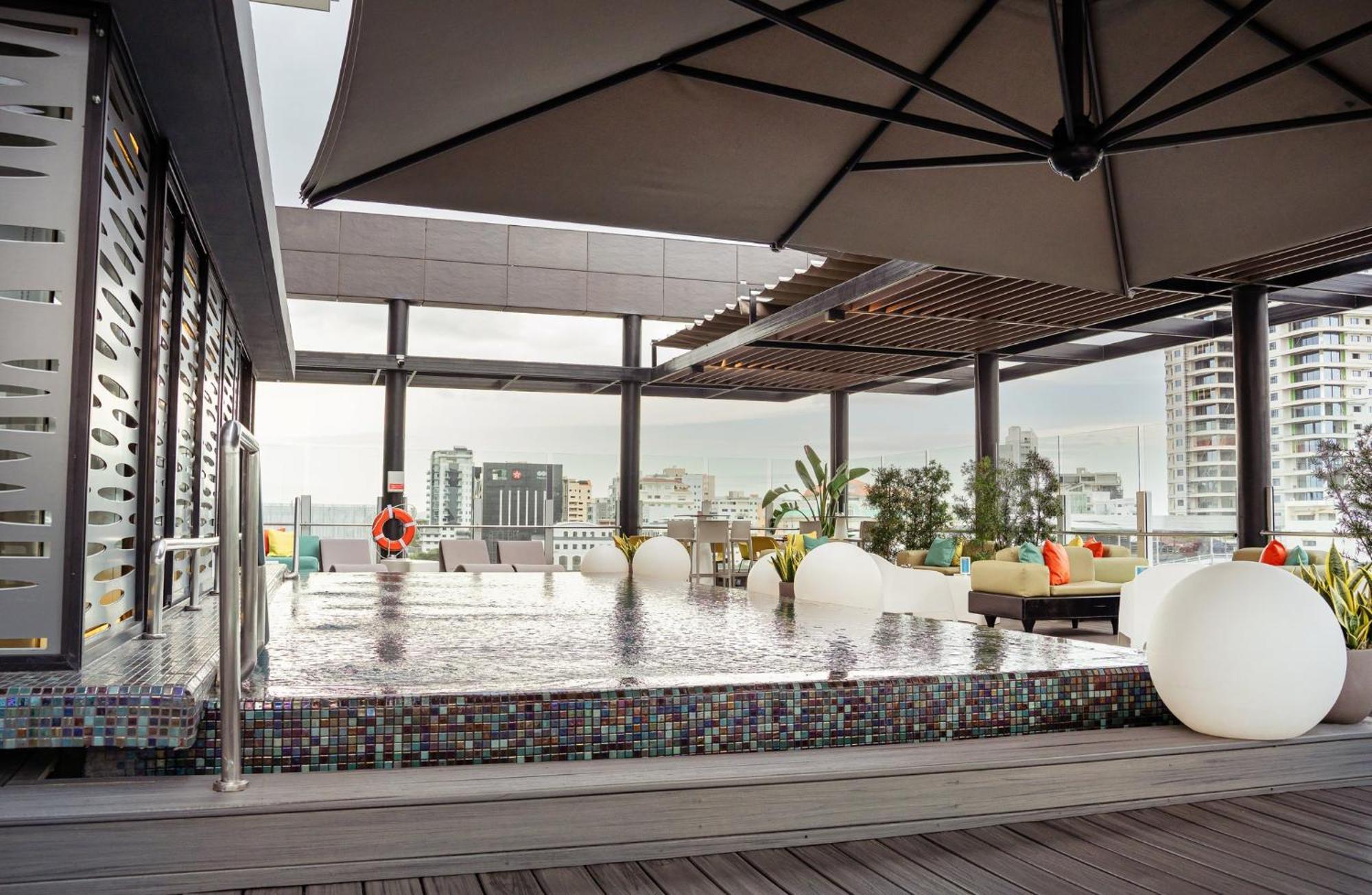 Holiday Inn Santo Domingo By Ihg Exteriér fotografie Sky bar