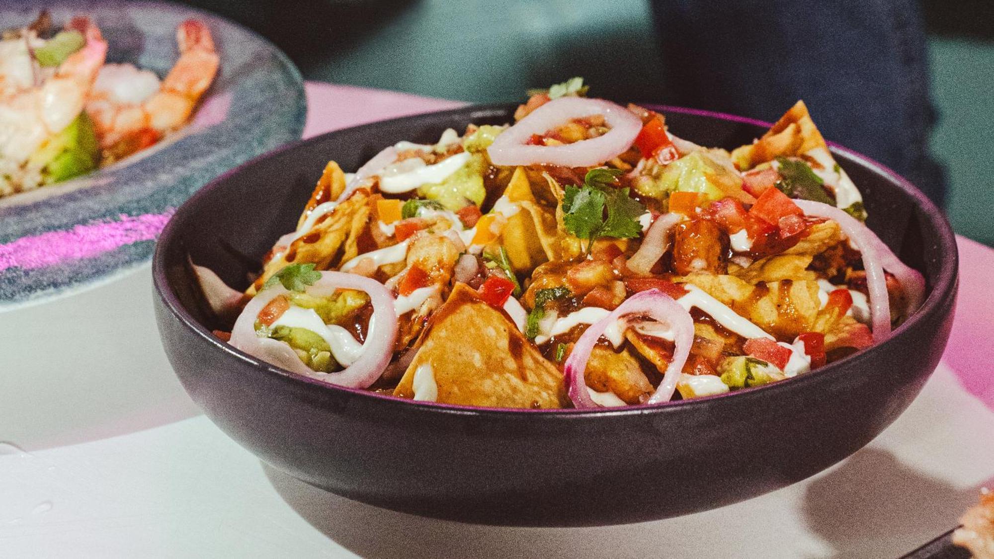 Holiday Inn Santo Domingo By Ihg Exteriér fotografie A bowl of falafel salad