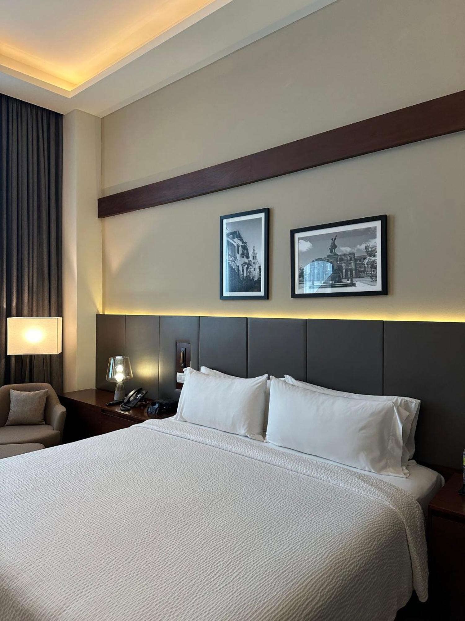 Holiday Inn Santo Domingo By Ihg Exteriér fotografie A bedroom at the hotel